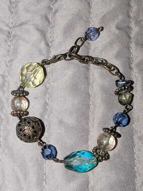 $1 with Bundle ~ Chunky Mixed Crystal Bead Bracelet 6435